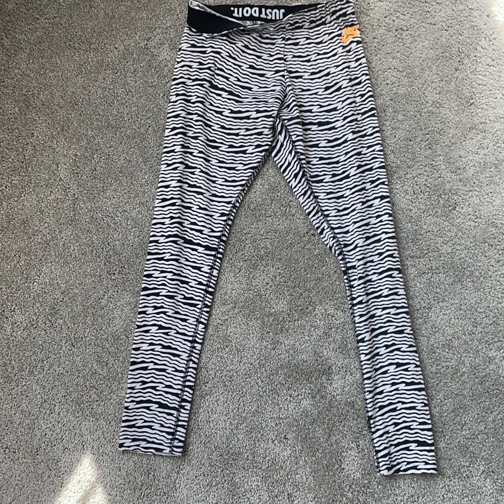 Nike leggings